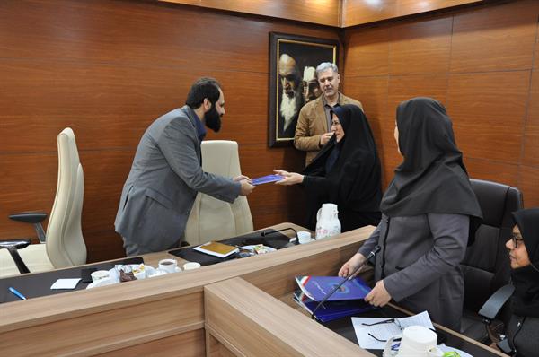 تجلیل از بانوان شرکت