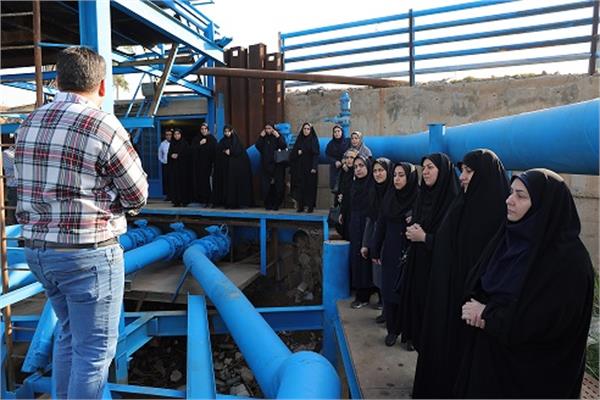 بازدید مدیر کل امور بانوان استانداری و مشاورین دستگاههای اجرایی استان از تصفیه خانه آب شهید محمدی اهواز