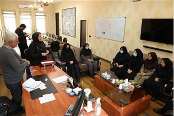 تقدیر از بانوان