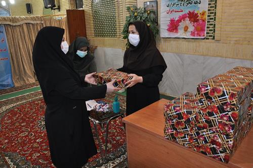 تجلیل از بانوان آبفا خوزستان به مناسبت بزرگداشت روز زن و مادر