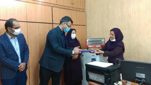 به مناسبت هفته پژوهش و فناوری ​  کارشناس بخش تحقیقات شرکت آبفا خوزستان تجلیل شد