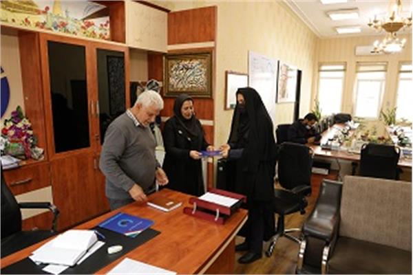 تقدیر از بانوان