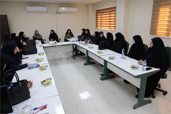 بازدید مدیر کل امور بانوان استانداری و مشاورین دستگاههای اجرایی استان از تصفیه خانه آب شهید محمدی اهواز